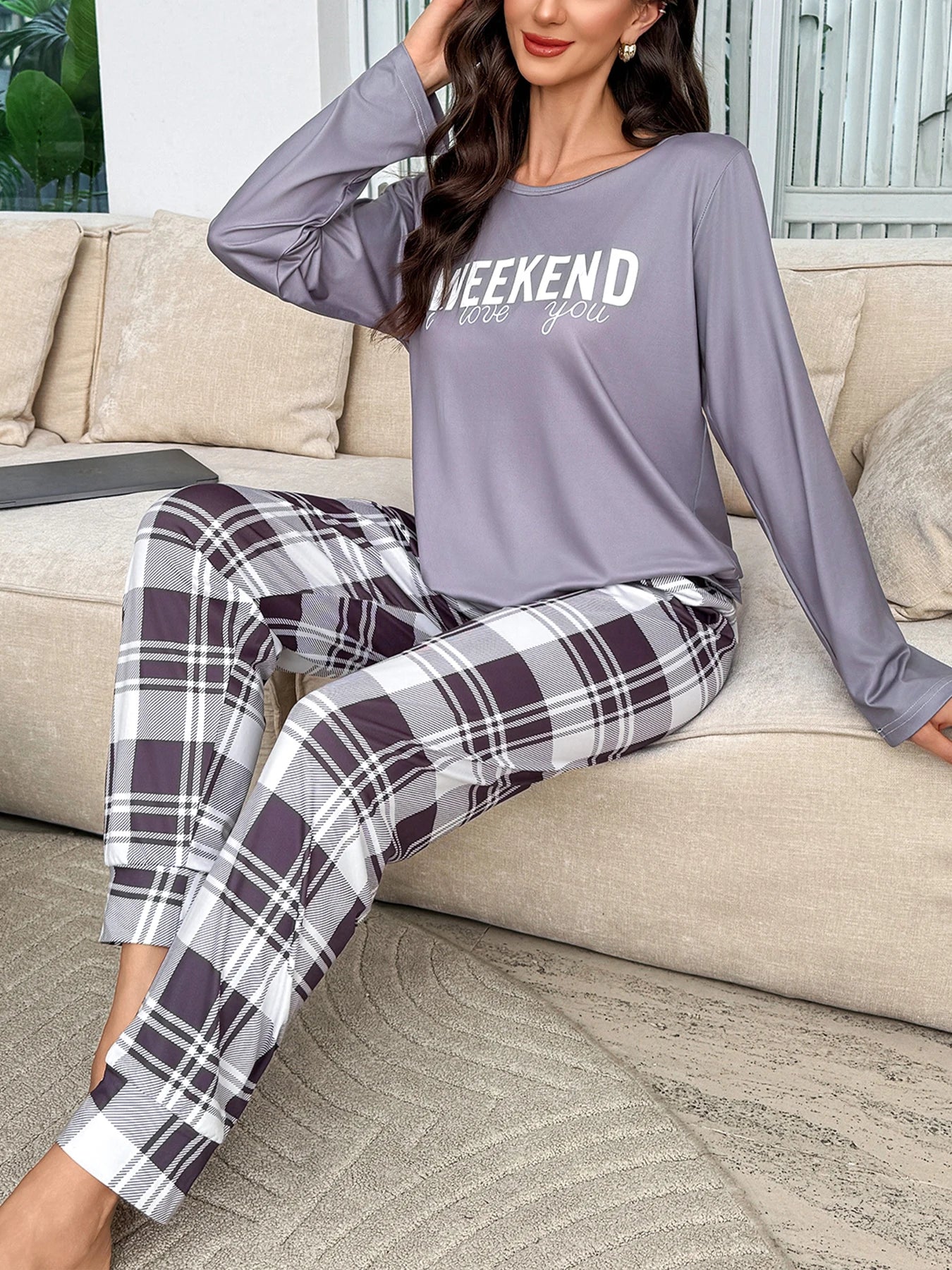 Two-piece set of women's letter-print long-sleeved checked pants for all seasons (spring, summer, autumn, winter) for home wear