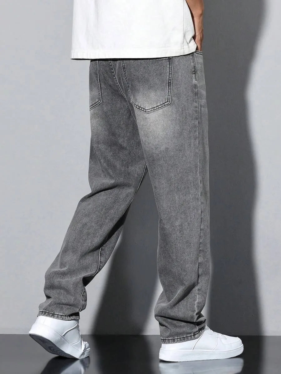 Men's straight skinny grey jeans, straight and simple design, suitable for daily wear in all seasons