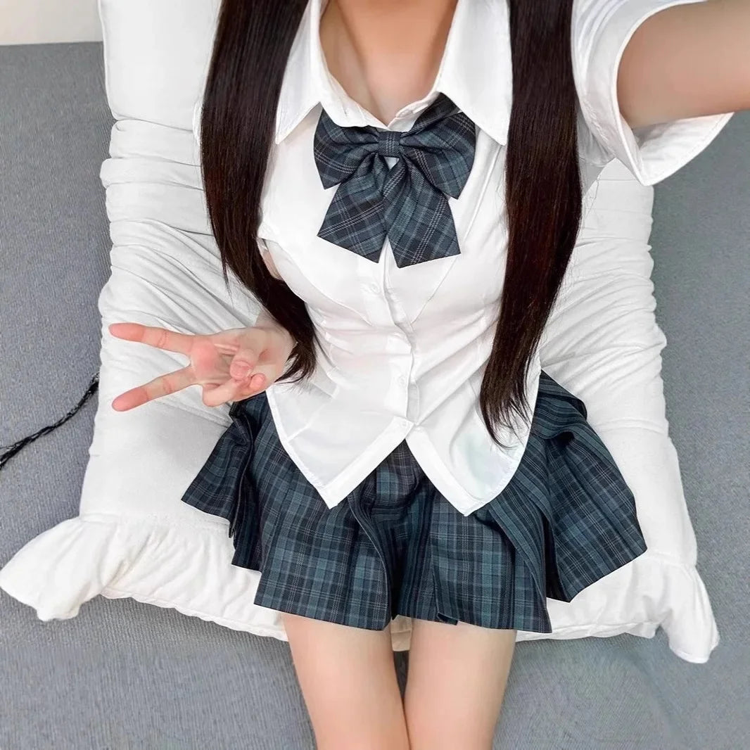 Original JK Uniform Shirt And Skirt Set with Waist-Cinching Short Sleeve Polka Dot Design for College Students Summer Fashion