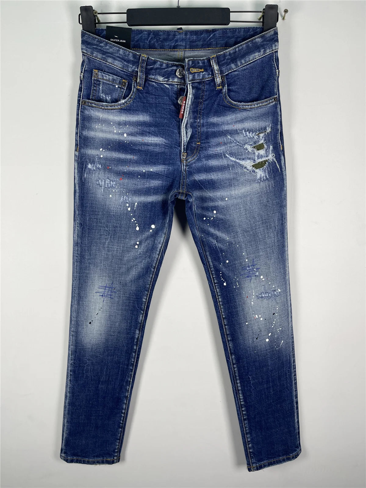 2025 Spring/Summer New D2 Jeans for Men, Washed, Scratched, Patched, Painted, Three Dimensional Cutting, Small Feet, Blue