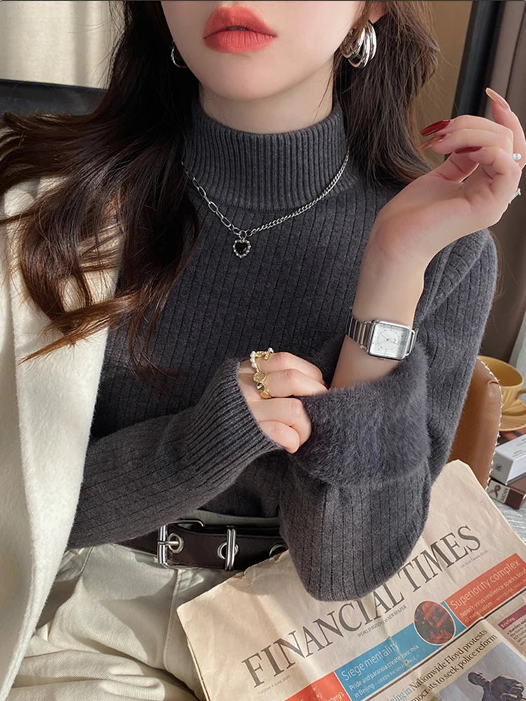 Women's Turtleneck Sweater Winter 2025 Retro with Velvet Lining Thickened Inner Wear Thermal Knitting Bottoming Shirt Pullovers