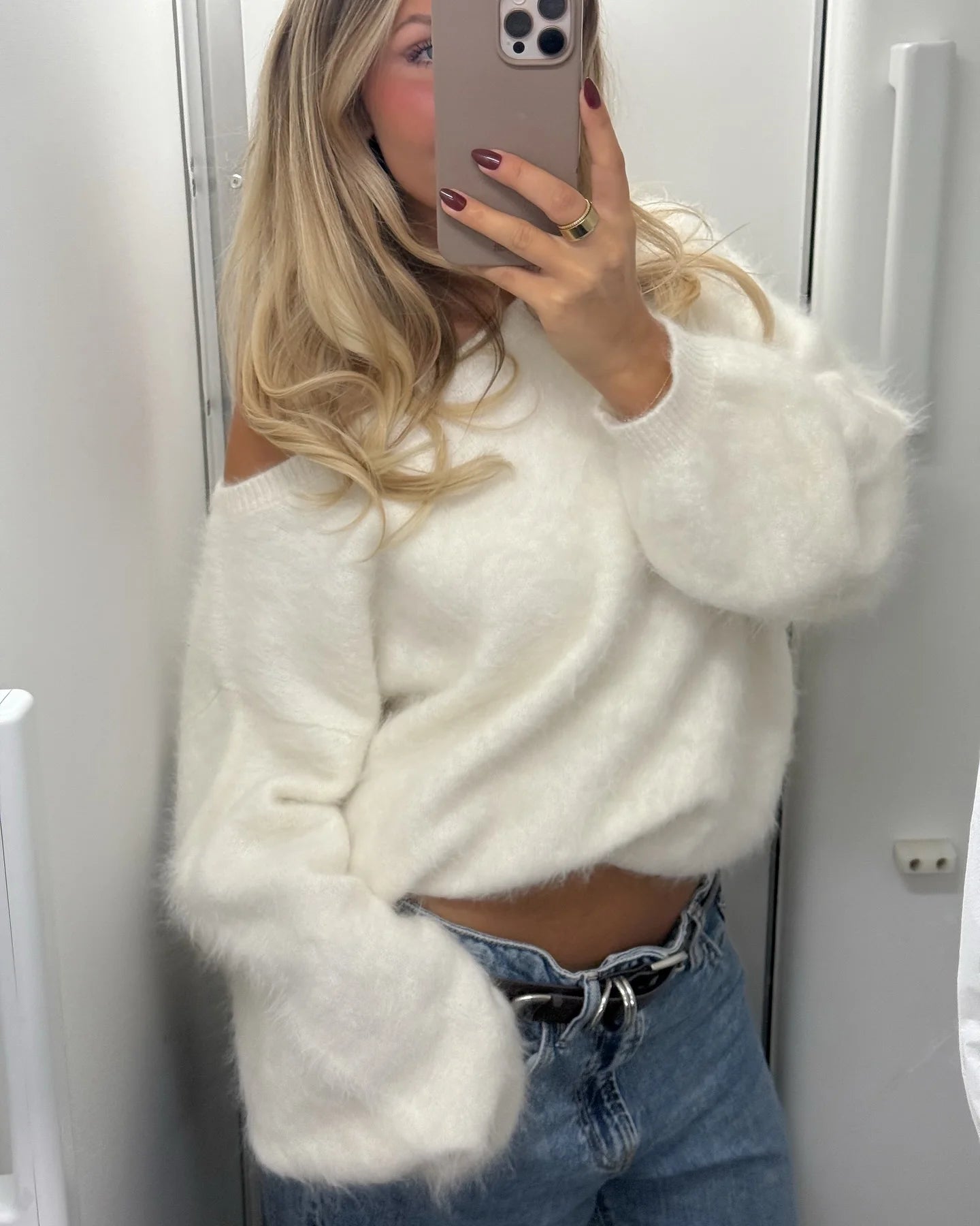 Fashion Women Off Shoulder Faux Wool Knitted Sweater Sexy Classic Full Sleeve Loose Fluffy Short Pullover Lady Daily Street Tops
