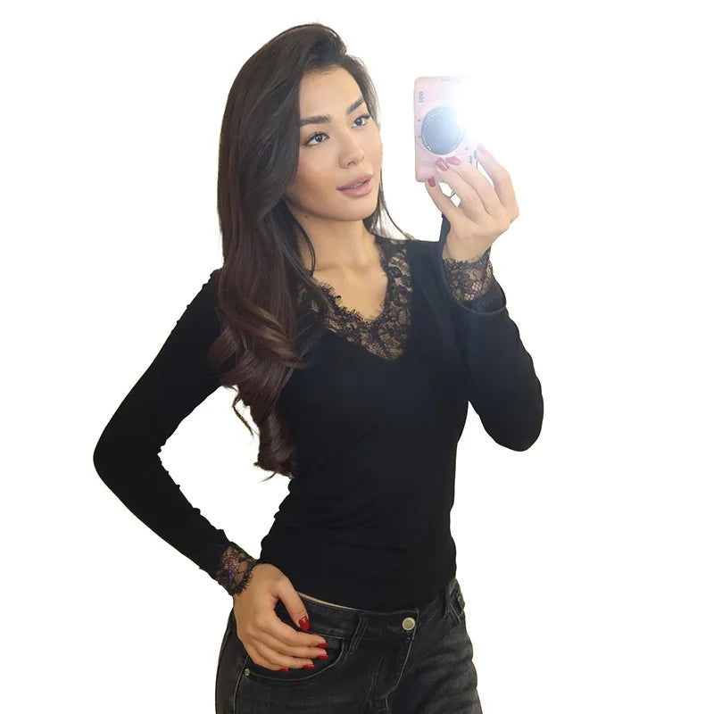 Women's V-neck Lace Trim Splice Waist-cinching Belly-baring Top Trendy Street Style Long Sleeve Polyester Spandex T-shirt