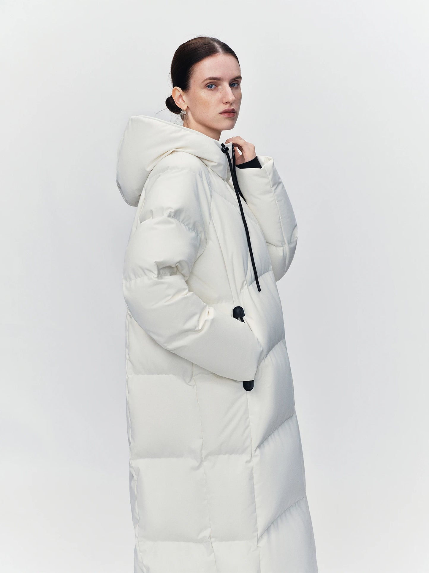 ZIQIAO Lightwarm Compact Fit for Petite Women Outdoor Hooded Long White Down Jacket Women's 2025 New Arrival Outerwear Down Coat