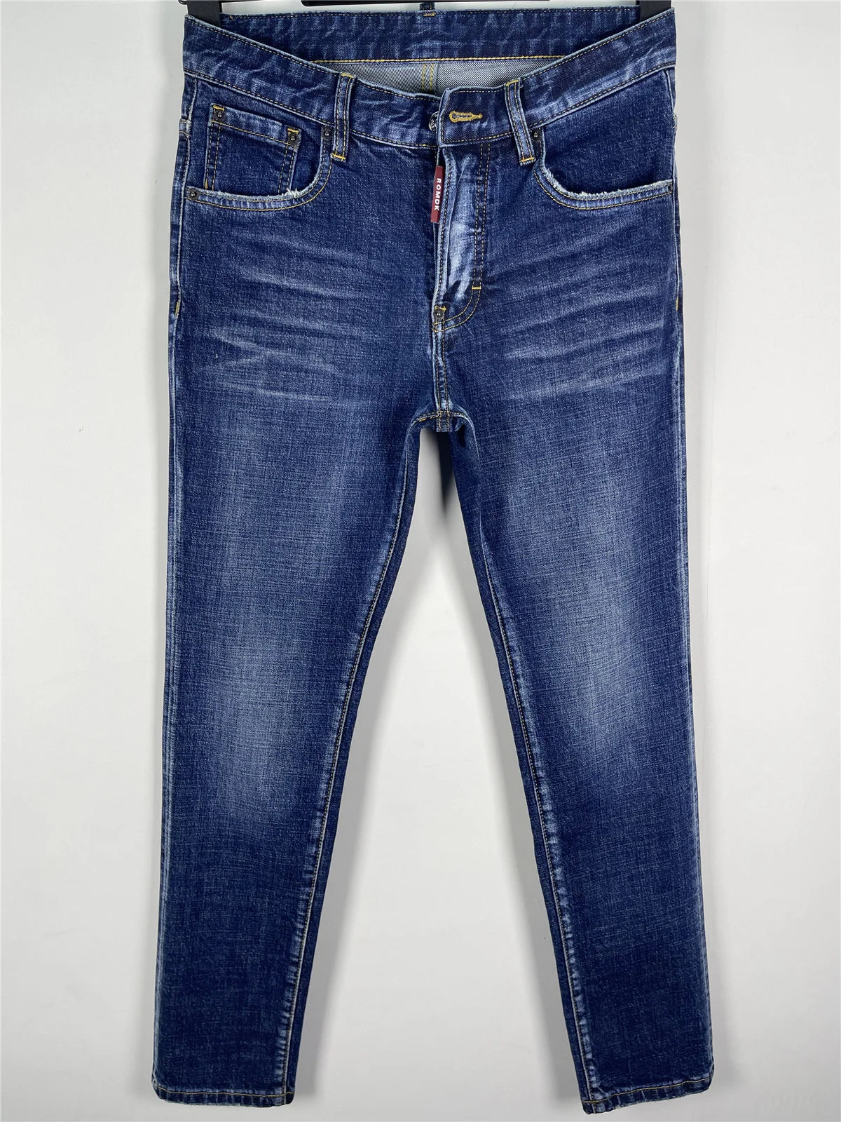 2025 Spring/Summer New D2 Jeans for Men, Washed, Scratched, Patched, Painted, Three Dimensional Cutting, Small Feet, Blue