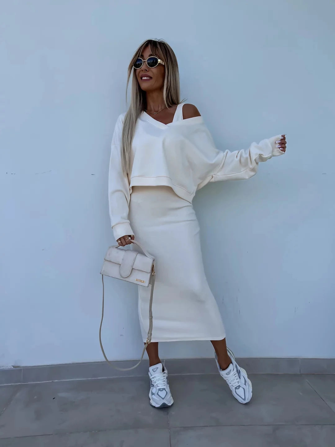 Women's casual suit Solid color long-sleeved pullover loose hoodie with slim-fit dress Daily four seasons wear two-piece set