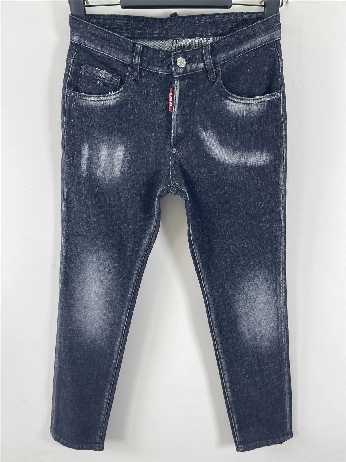 2025 Spring/Summer New D2 Jeans for Men, Washed, Scratched, Patched, Painted, Three Dimensional Cutting, Small Feet, Blue