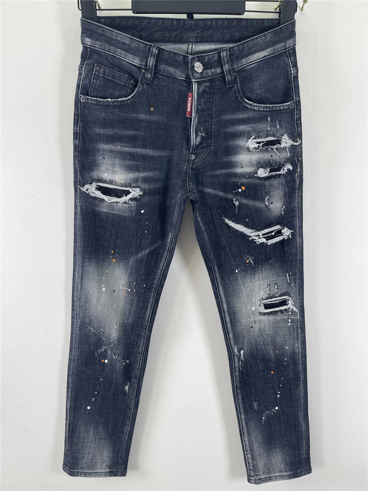 2025 Spring/Summer New D2 Jeans for Men, Washed, Scratched, Patched, Painted, Three Dimensional Cutting, Small Feet, Blue